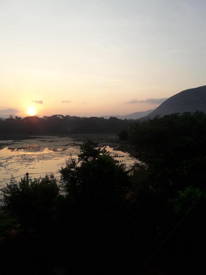 Lake View ดัมบูลลา ภายนอก รูปภาพ